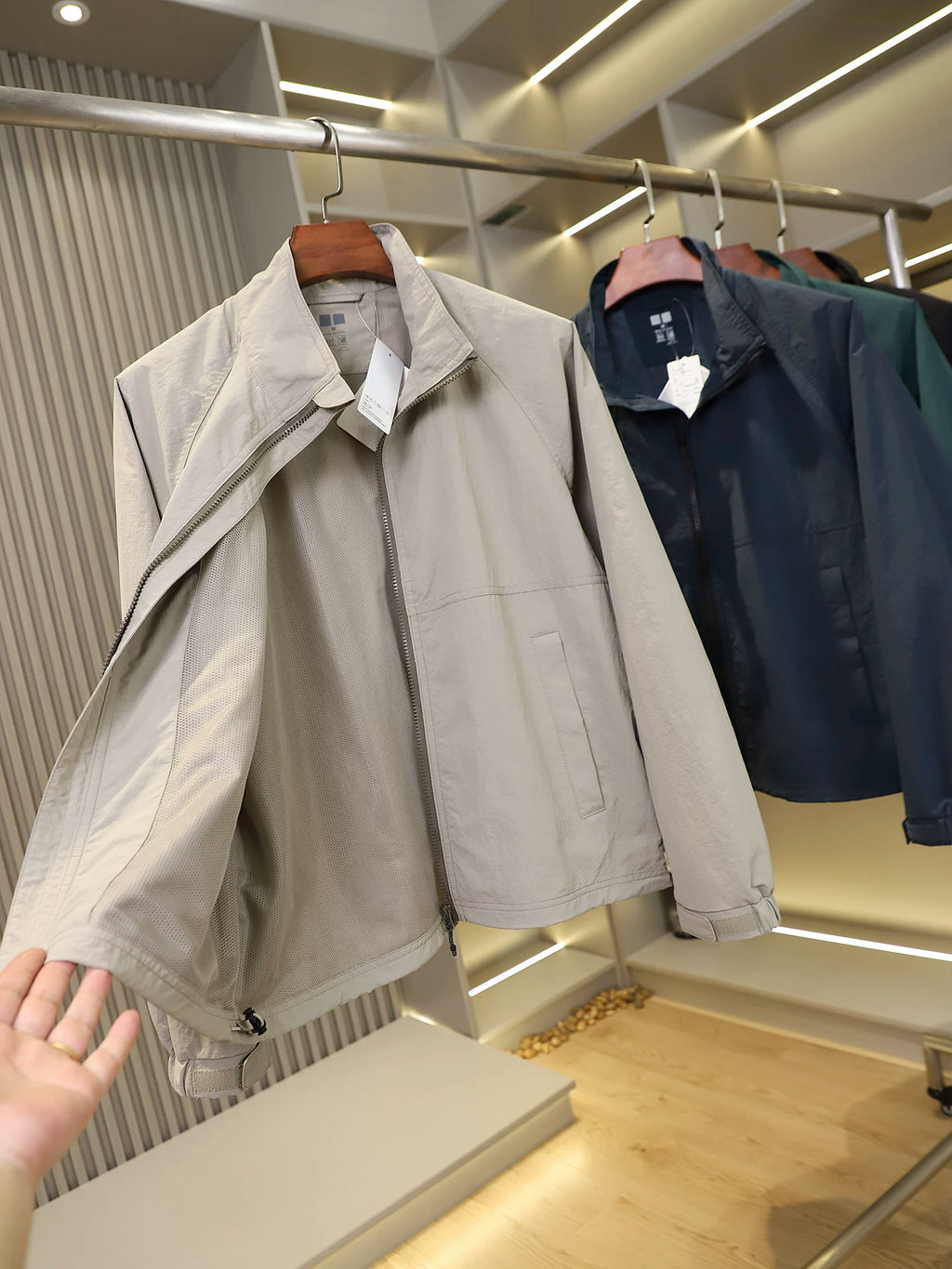 Product Image Alt Text