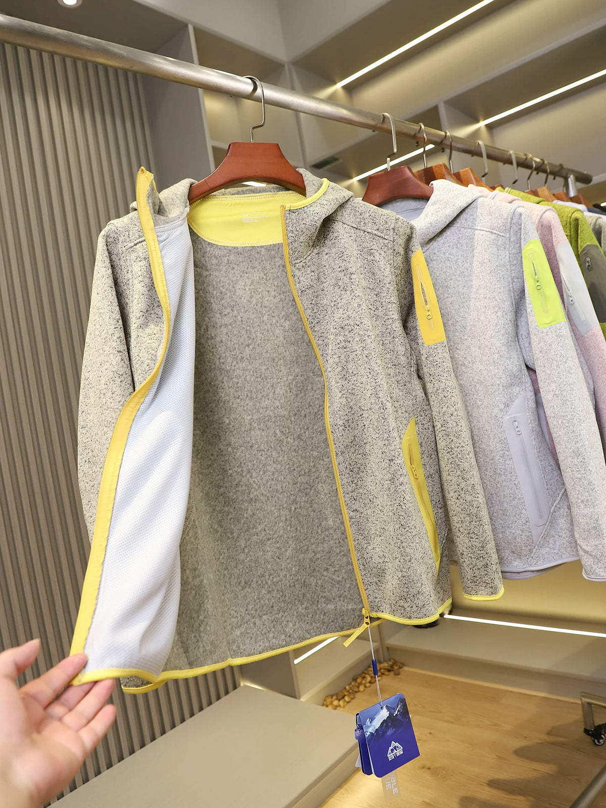 Product Image Alt Text