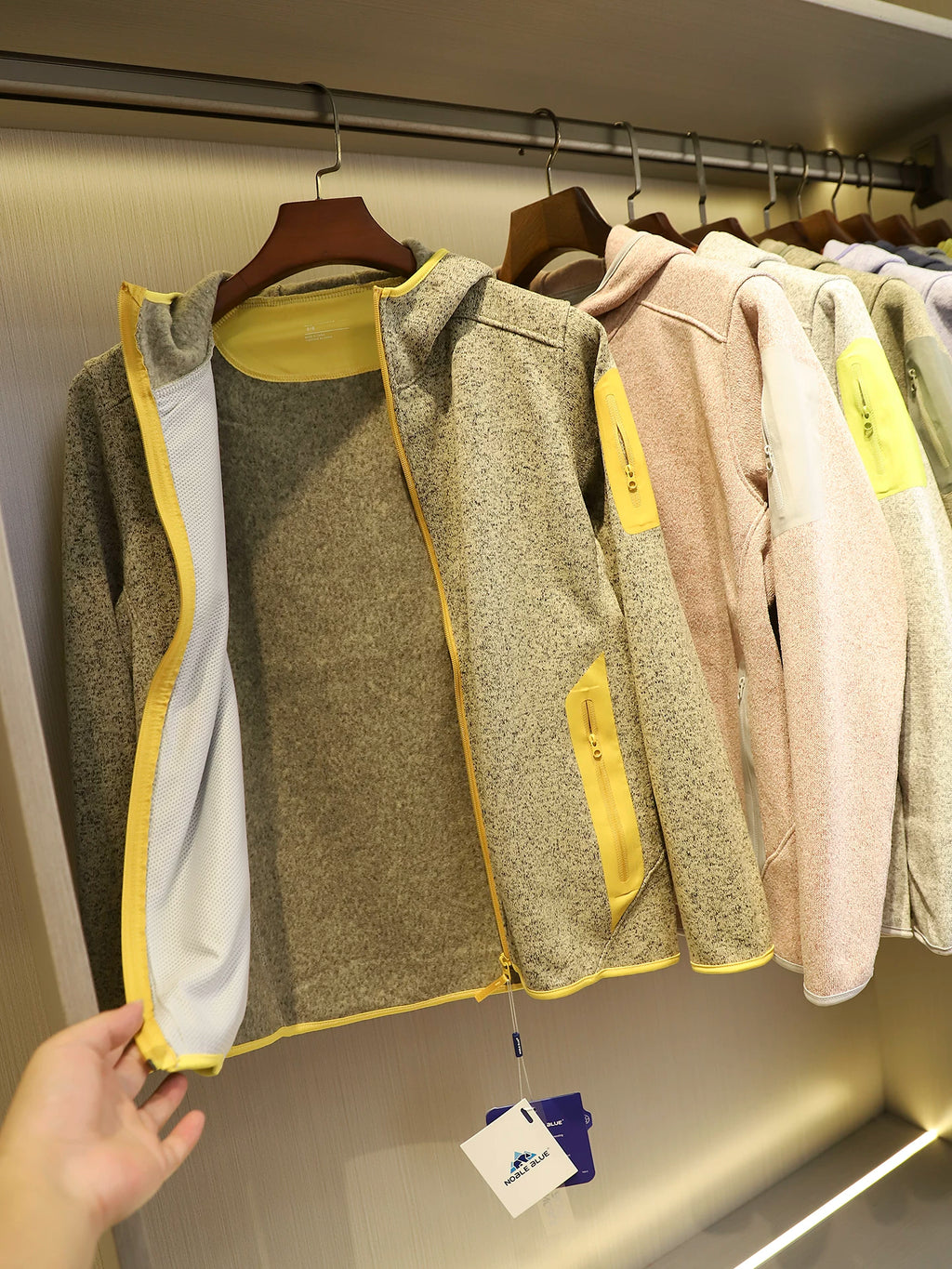Product Image Alt Text
