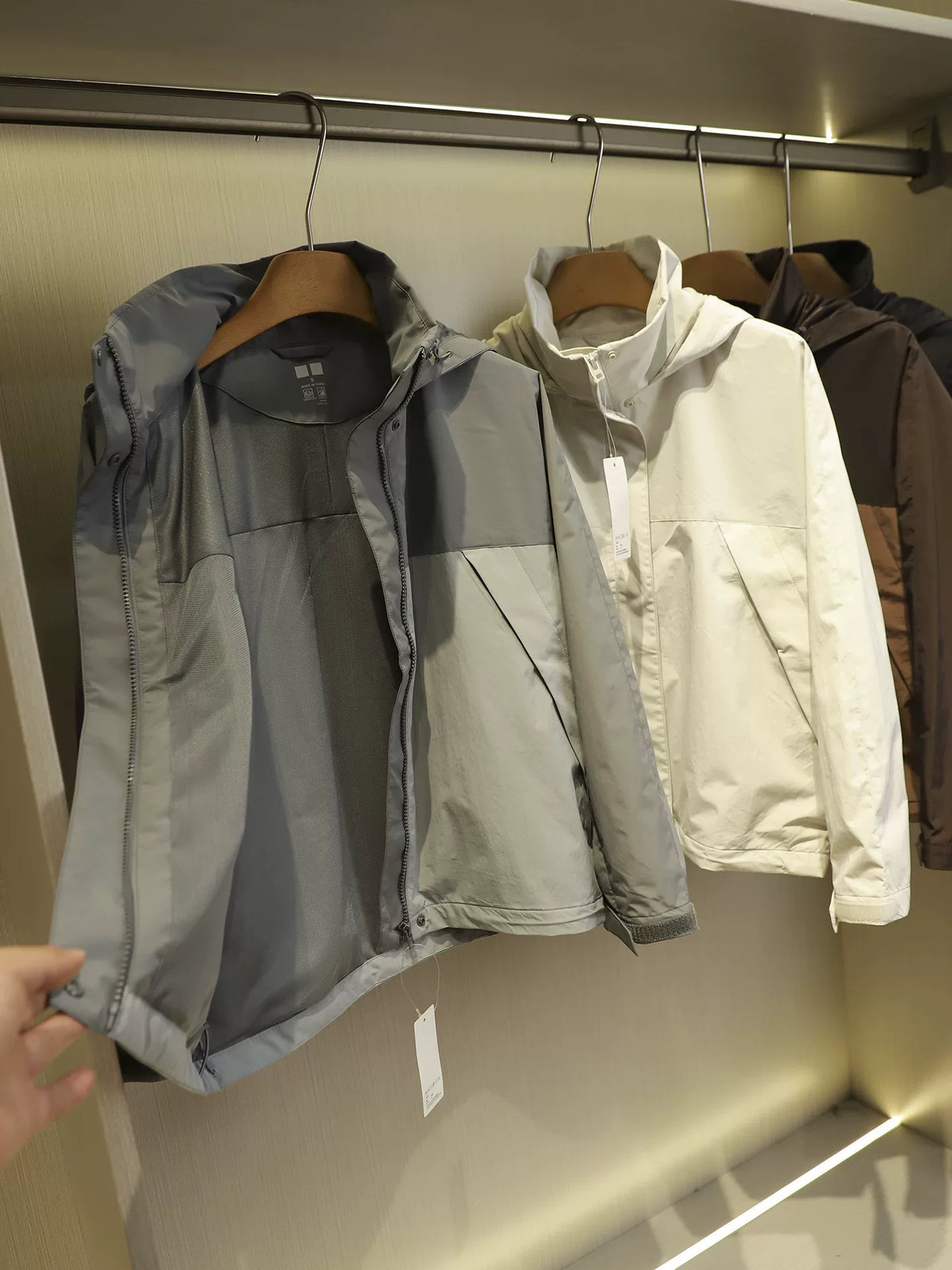 Product Image Alt Text