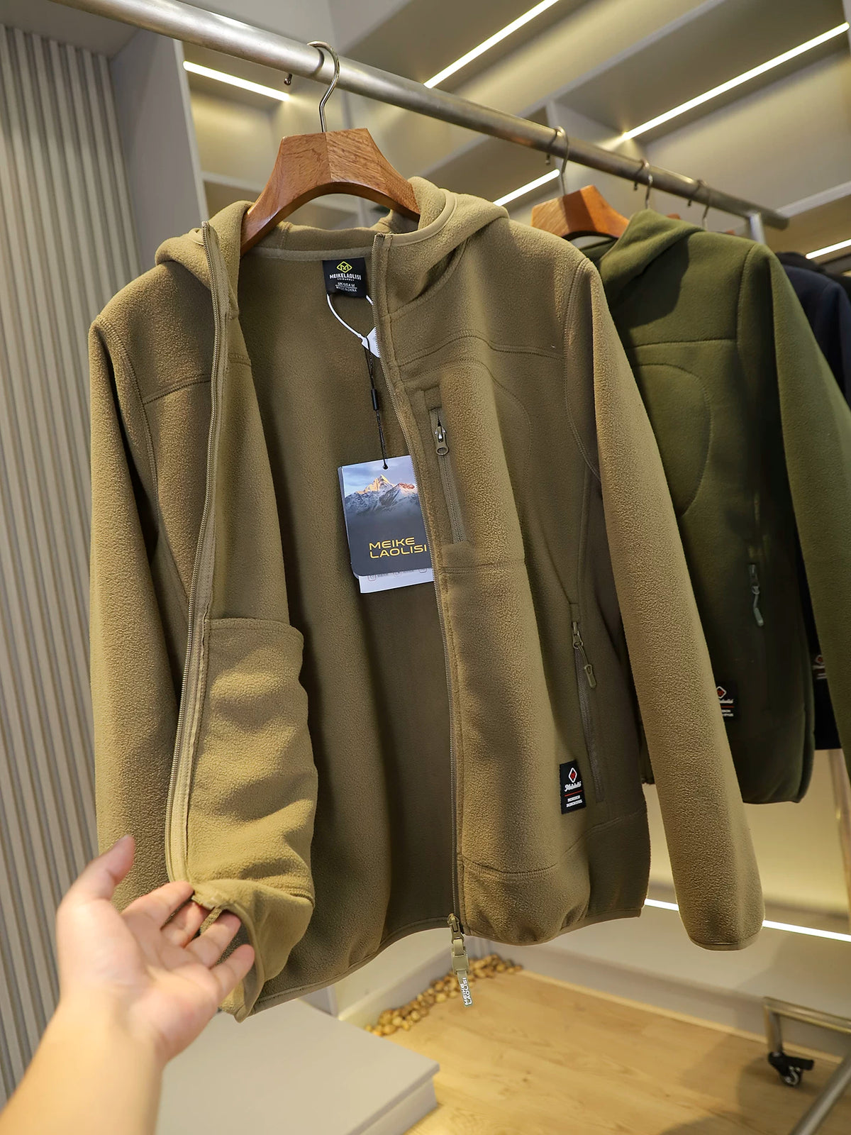 Product Image Alt Text