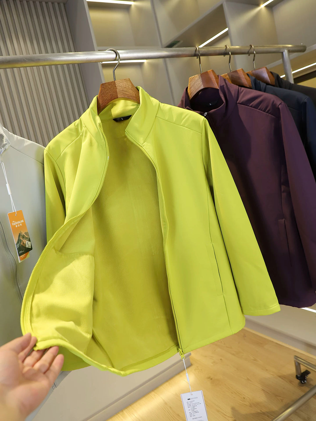 Product Image Alt Text